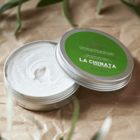 Tonende massagebalsam m/CBD og ekstra jomfruolivenolie - 100 ml 6 Tonende og kølende massagebalsam med CBD og olivenolie. La Chinata.